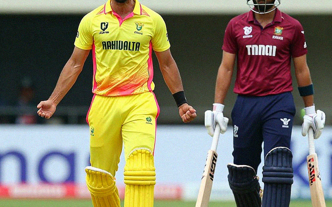 Two Collapses in Rawalpindi: The Scorecard Where the Last Five Wickets Matter More Than Pakistan's Win